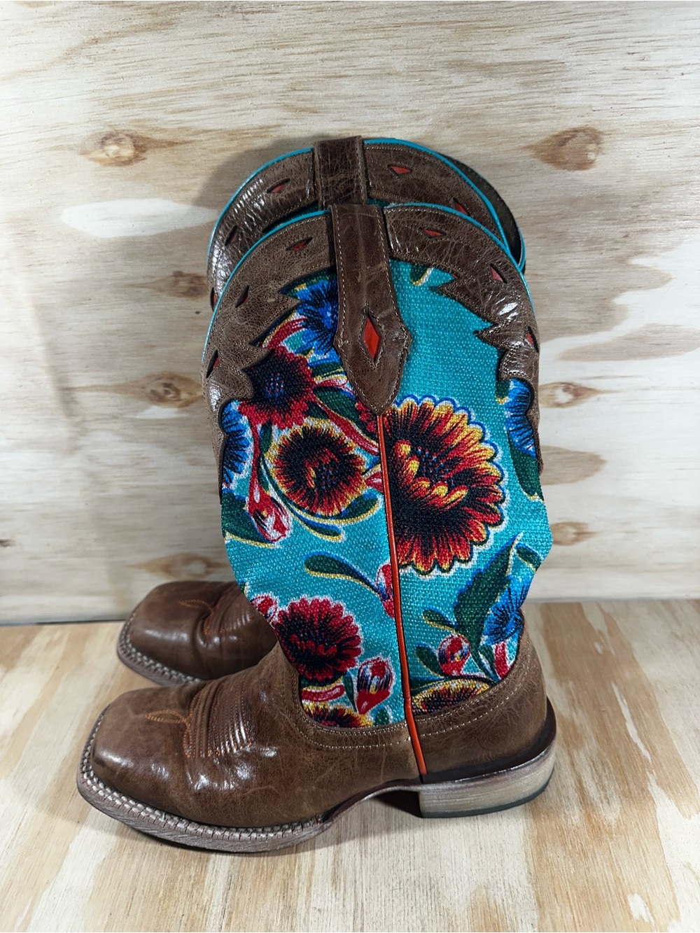 Ariat Floral Textile Circuit Champion Western Boots Women’s Size 6